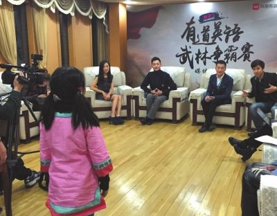 京华少年新闻学院：小记者比拼采访技艺