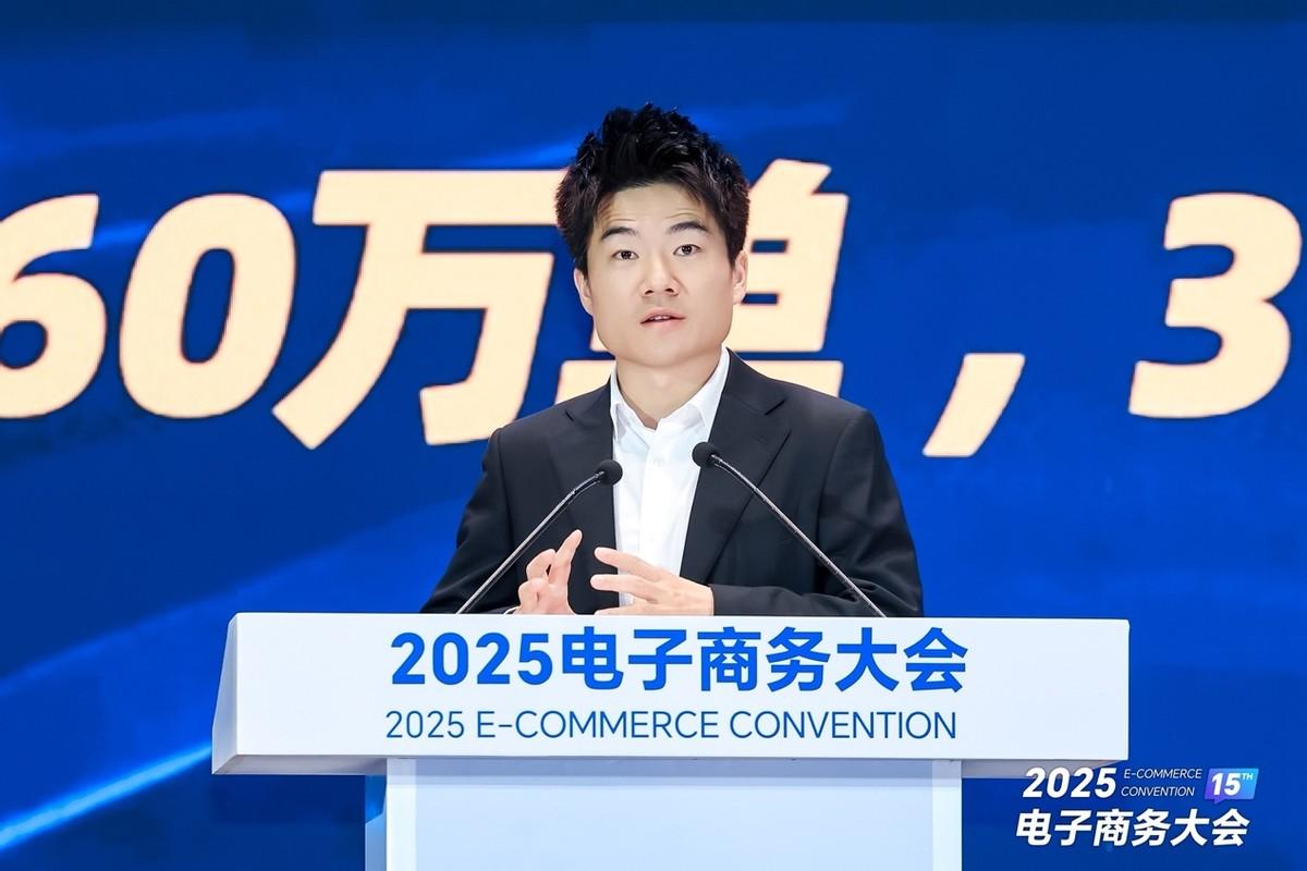 （与辉同行董事长、总经理董宇辉）