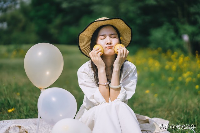 现代社交礼仪指南_两性交往肢体触碰顺序_建立亲密感渐进过程