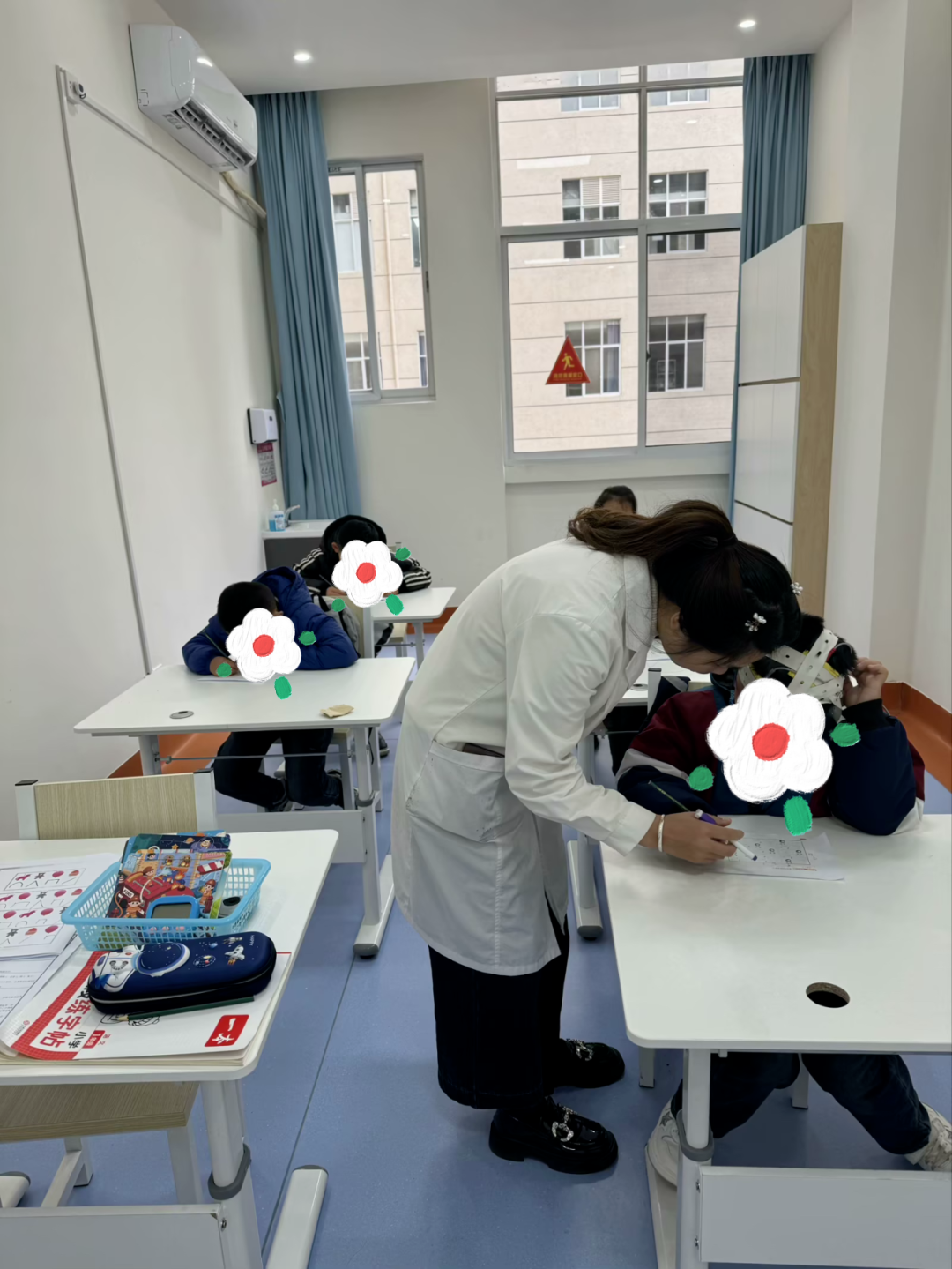 培训社交儿童团队能力游戏方案_儿童社交与团队能力培训游戏_锻炼幼儿社交能力的游戏