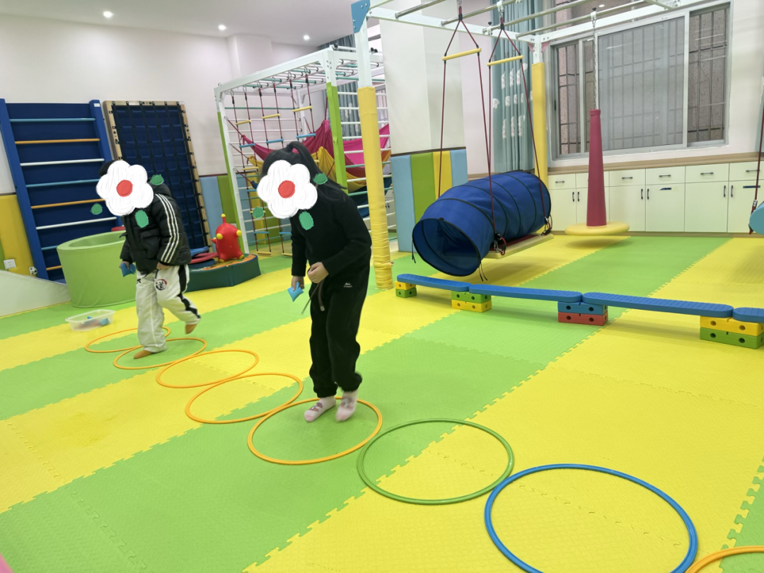 儿童社交与团队能力培训游戏_锻炼幼儿社交能力的游戏_培训社交儿童团队能力游戏方案