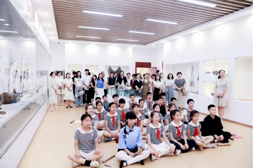 刘楠老师执教小班化教学“红色文物馆里的思政课”。单位供图
