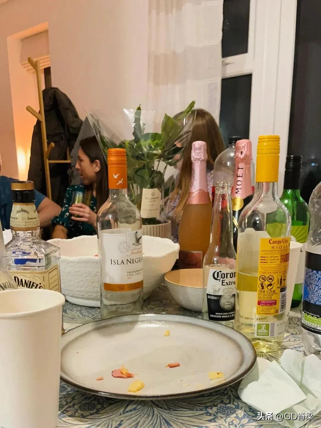 美国派对文化与中国差异_美国最大社交网站有哪些_派对经济产业链分析