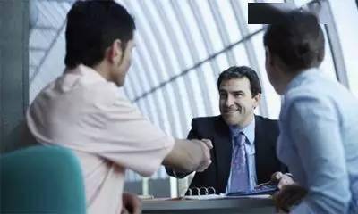 职场沟通_沟通技巧_社交礼仪的小故事