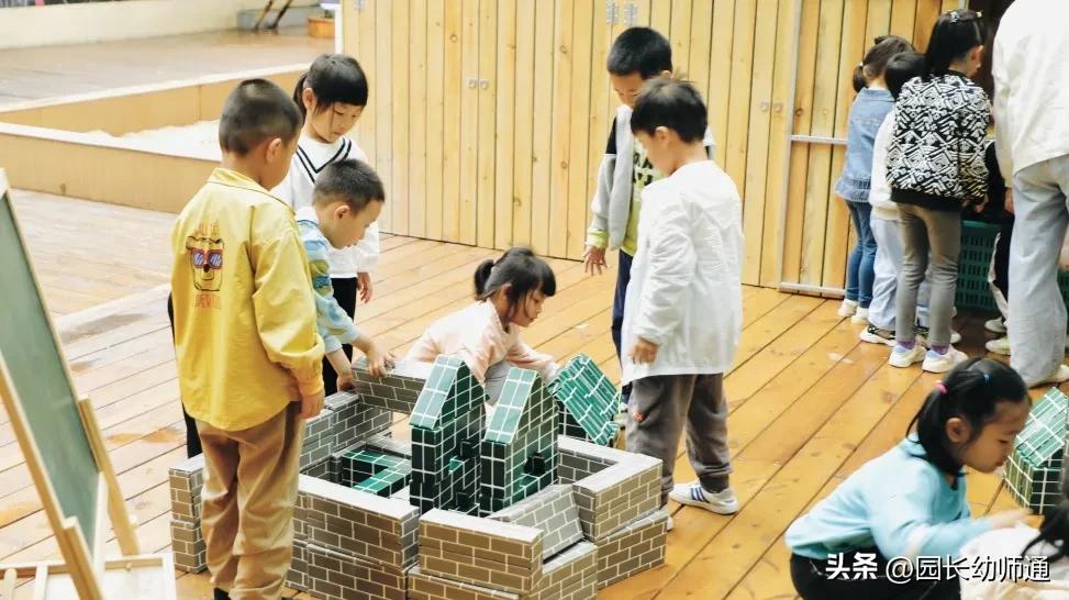 幼儿园建构区活动设计_小班游戏专题小结_幼儿园建构区指导要点