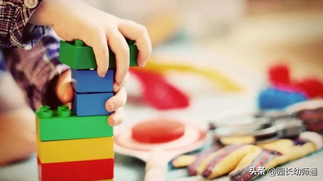 幼儿园建构区指导要点_幼儿园建构区活动设计_小班游戏专题小结