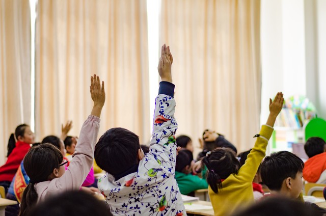 小班游戏专题小结_小班幼儿美术教学策略_幼儿创意美术活动