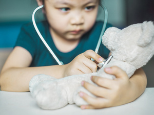 TOP榜单！重庆看孩子自闭症治疗医院排名“排行展示”重庆治疗自闭症排名靠前的医院