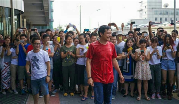 als冰桶挑战赛是一项社交网络_冰桶挑战赛的缺点_《冰桶挑战》
