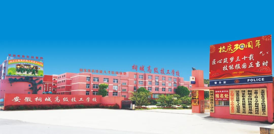 网页设计游戏网站_实务专题 游戏网站设计_专题实务网站设计游戏案例