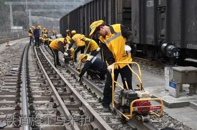 专题实务网站设计游戏案例_网页设计游戏网站_实务专题 游戏网站设计