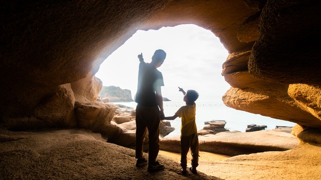 今日头条新陪伴方式_最近的头条新闻一句话_陪伴的力量