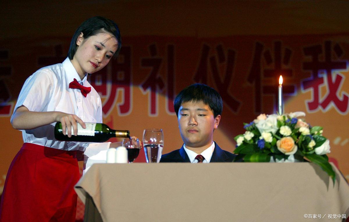 现代社交礼仪有什么特点?