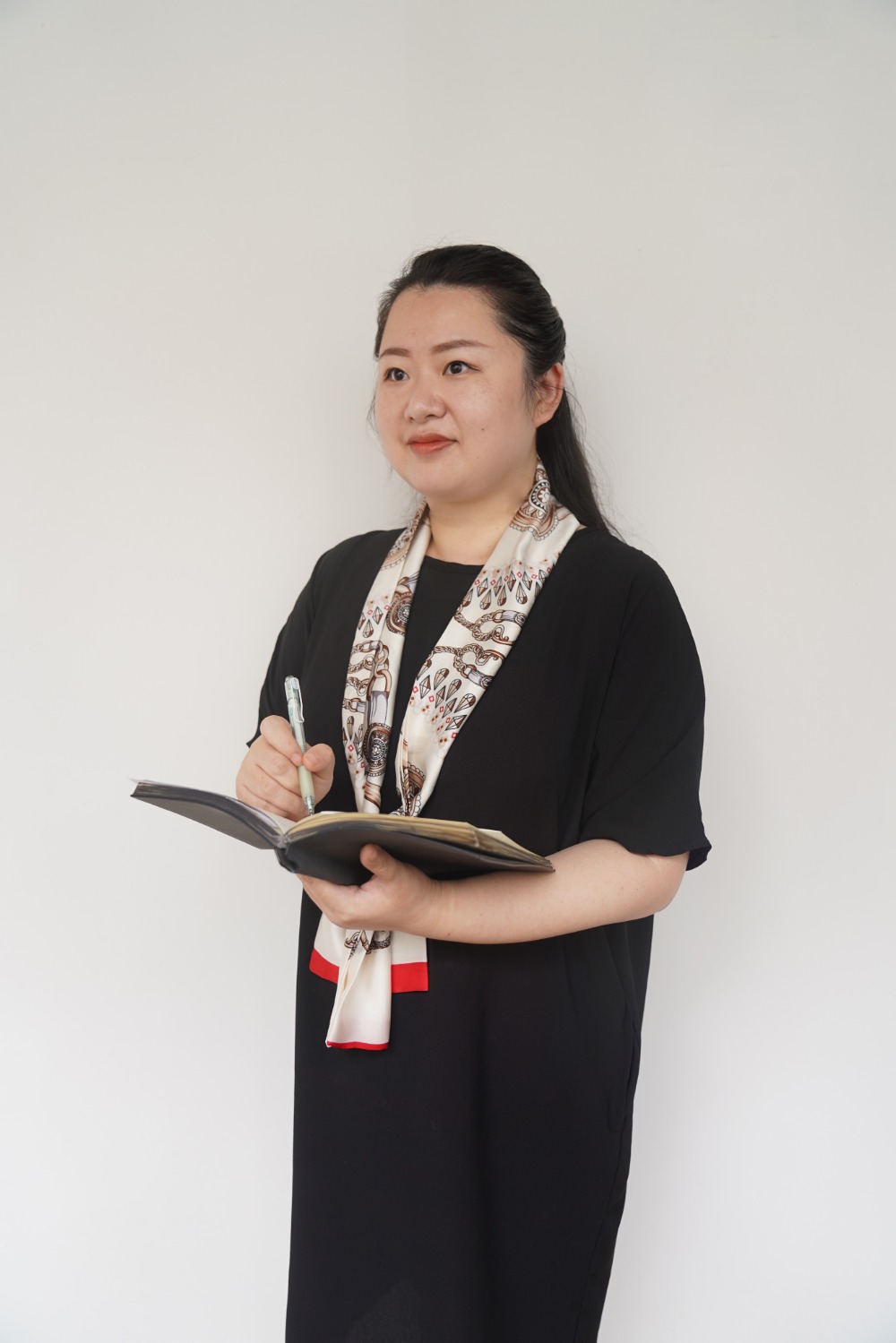 人物新闻稿模板_重庆新闻工作者_重庆优秀记者