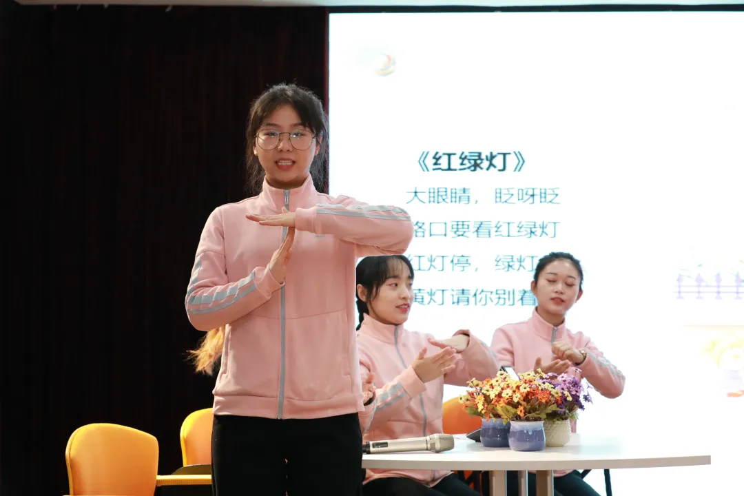 小班幼儿手指游戏教研专题小结_手指游戏组织与实施方法_手指游戏特点价值作用