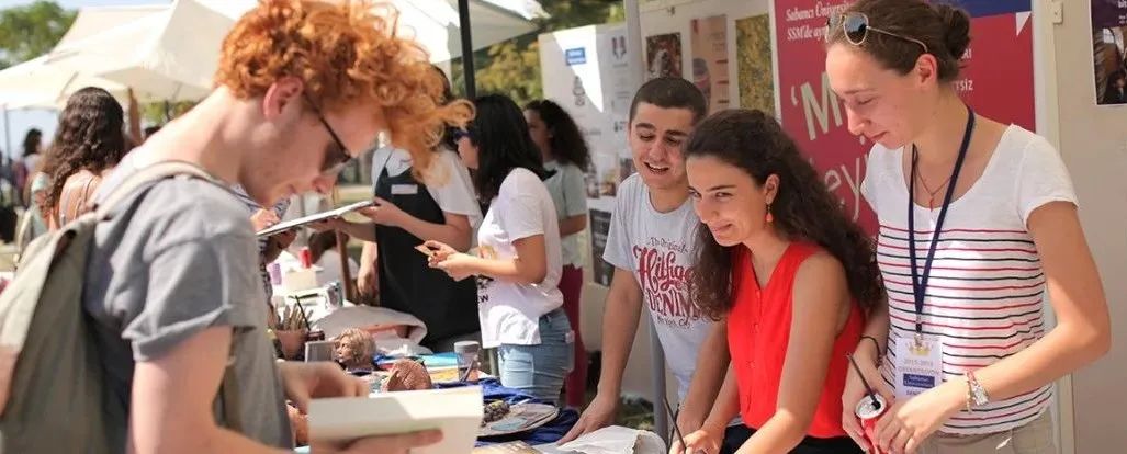 选择困难症！面对五花八门的美国大学社团，新生该如何选择？