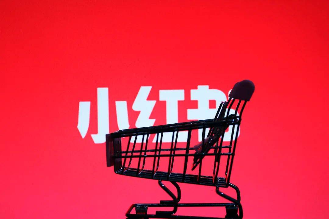 社交网络排名_微博热搜影响力下降_微信社交功能冗余