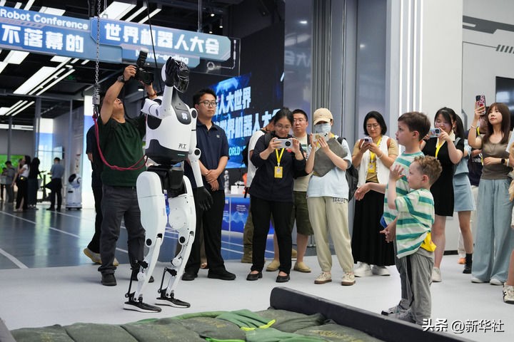 构建人类命运共同体_最近中国新闻大事2025_中国特色大国外交