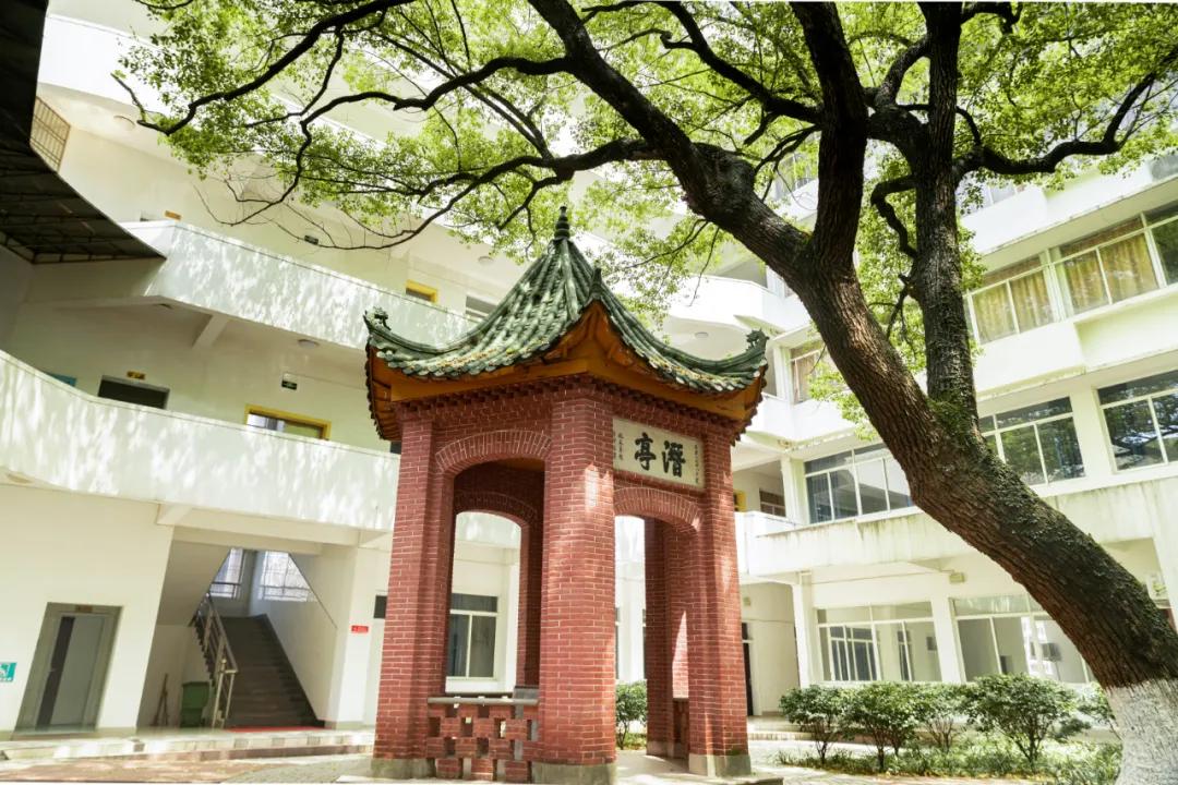 醴陵一中新校门民国风情_醴陵渌江中学_渌江书院历史沿革