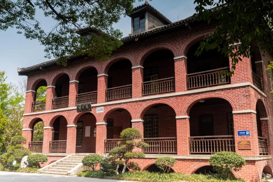 醴陵一中新校门民国风情_醴陵渌江中学_渌江书院历史沿革