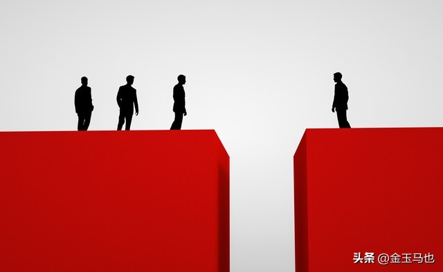 心理需求社会压力影响_网络社交平台人设与真实自我差距_社交平台分享
