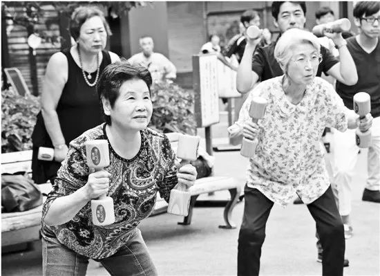 辽宁新闻联播主持人朱彤_辽宁新闻主持人朱彤_新闻辽宁主持人朱彤个人资料