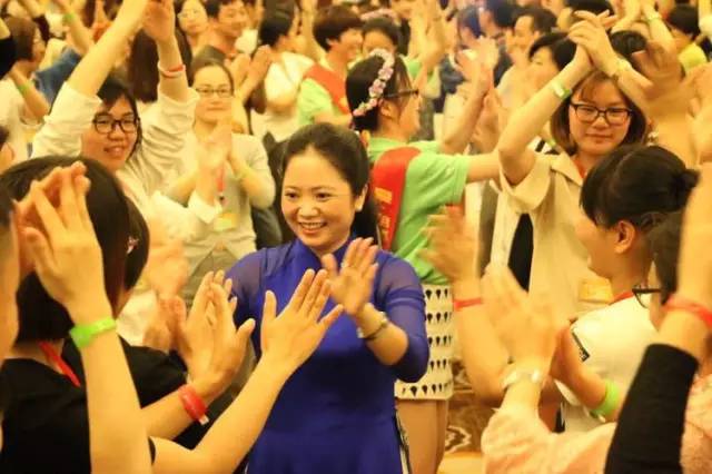 家庭教育资讯_成人社交为什么缴费_人际关系提升技巧