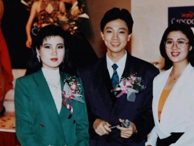 刘颖婷薛乐离婚了吗_薛乐刘颖婷全家福照_刘颖婷薛乐没有生孩子