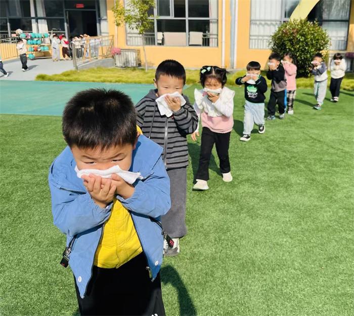 幼儿园游戏专题总结_幼儿园消防安全教育周_源潭镇中心幼儿园消防安全活动