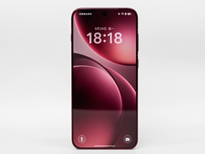 采用顶尖技术的极窄物理四边形显示屏,OPPO Find X9的视觉感受极佳