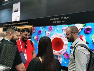 追觅的S100与V3000电视在广交会上吸引众多目光,Aura Mini LED技术成为讨论的中心。
