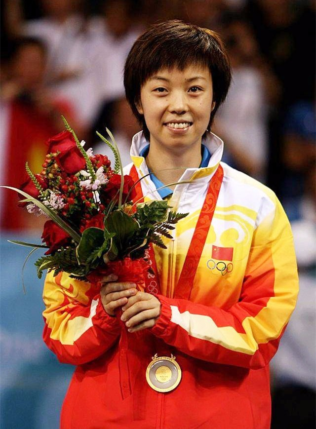 昔日中国女乒“大魔王”张怡宁巅峰期强到可怕，退役后近况如何？