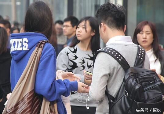 开场白搭讪技巧_把妹技巧之社交搭讪_消除警惕心聊天攻略