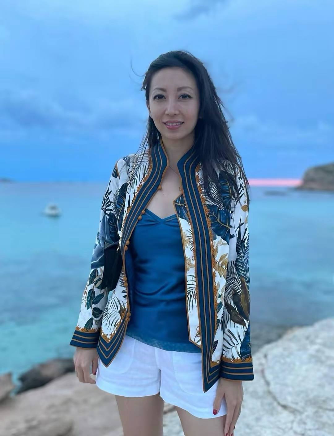 社交名媛的气质_林徽因曾孙女恋情_上海国际元媛舞会名媛