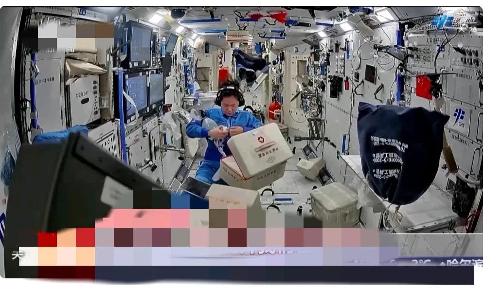 2025年春节票房突破18亿元_2025年1月各地经济社会进展观察_2025年国内十大新闻