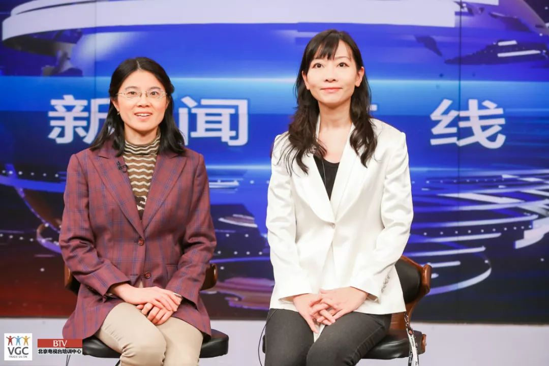 新闻频道配音_[技巧交流]电视新闻配音的特点_电视新闻片配音的配音方式