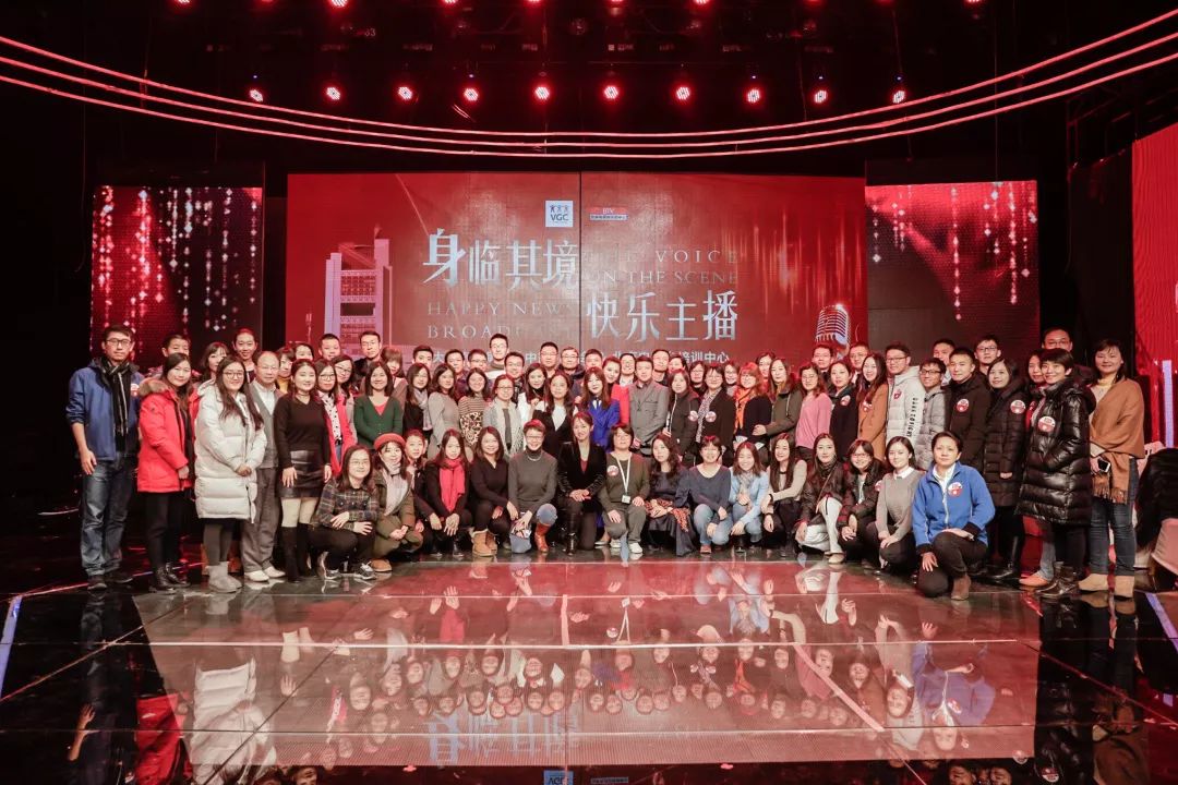 电视新闻片配音的配音方式_[技巧交流]电视新闻配音的特点_新闻频道配音