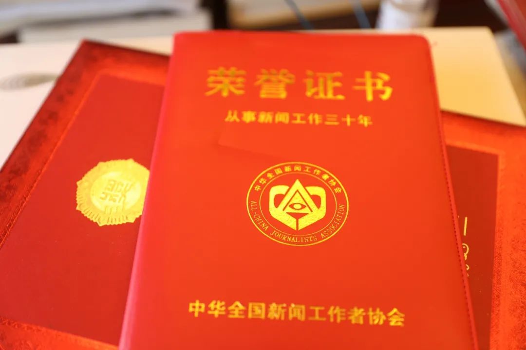 记者是无冕之王是什么意思_记者是无冕之王是谁说的_记者-无冕之王