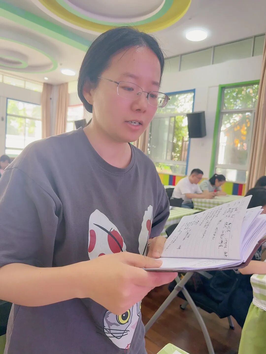 小班幼儿手指游戏教研专题小结_编织馆游戏教研活动_幼儿编织材料投放策略