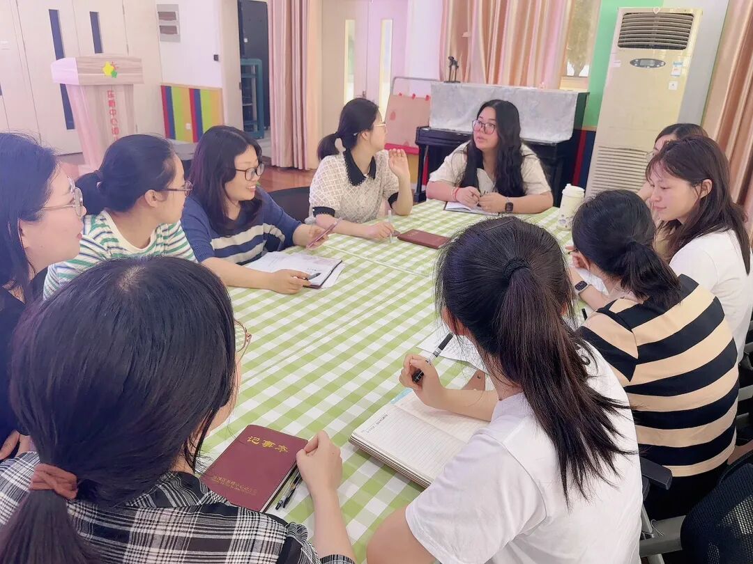 小班幼儿手指游戏教研专题小结_编织馆游戏教研活动_幼儿编织材料投放策略