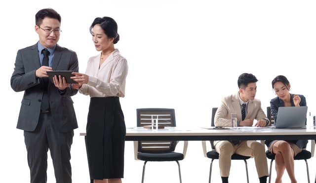  社交边际效益 黄金分割 _理性社交 职场生存新规则 _社交化协同