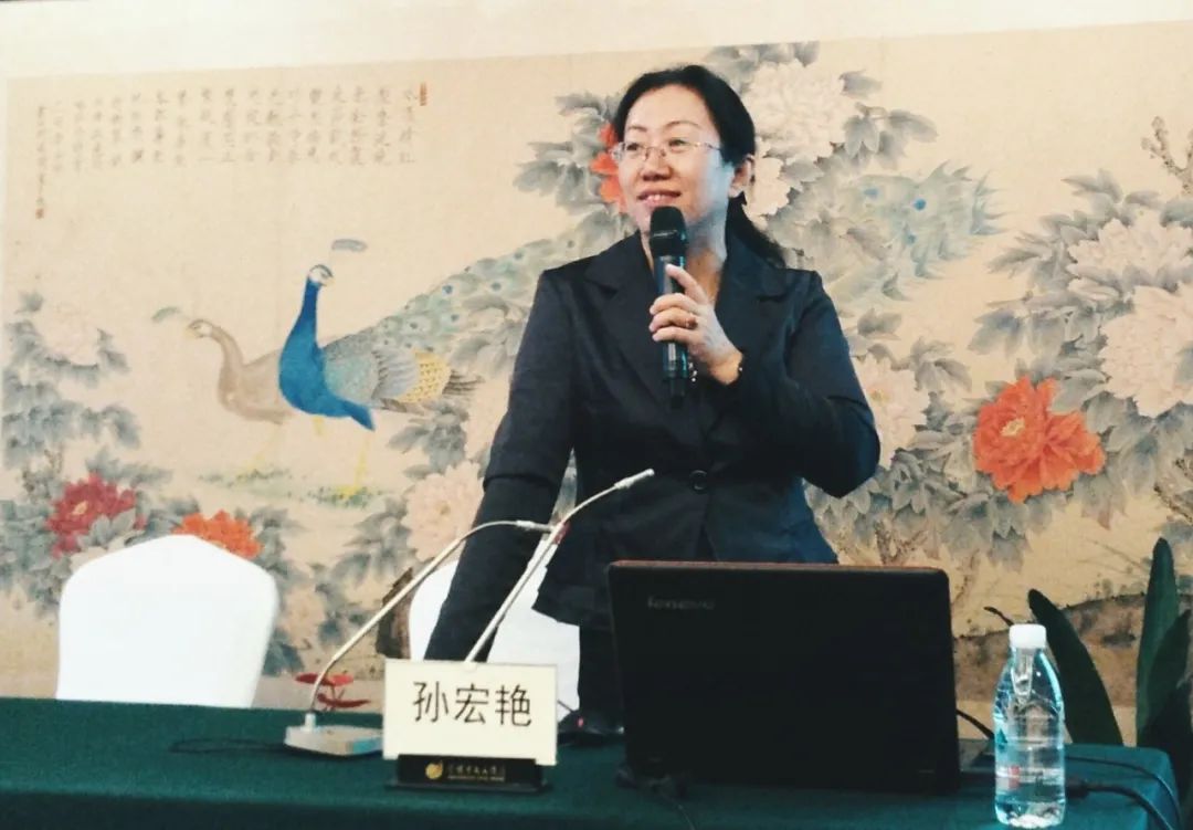 孙宏艳 || 高中生社交媒体使用状况及对策——基于15126份中美日韩高中生问卷调查结果的比较分析