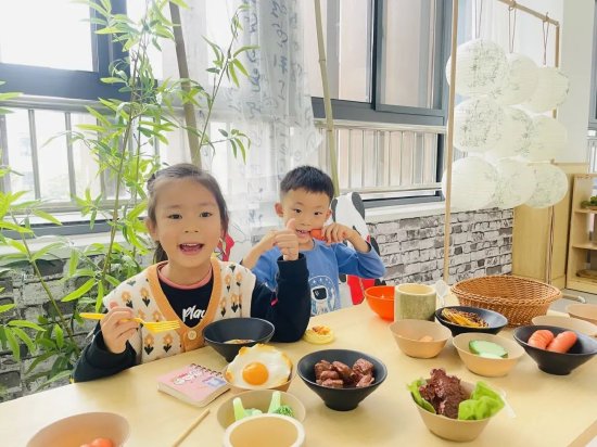 幼儿园环境观摩教研活动_小班游戏专题小结_幼儿园区域游戏指导
