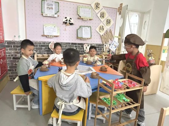 幼儿园环境观摩教研活动_小班游戏专题小结_幼儿园区域游戏指导