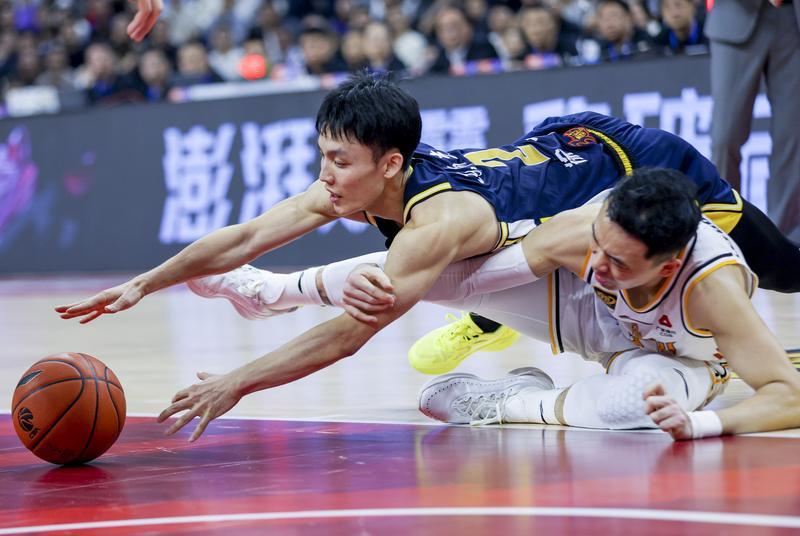 【CBA】六人得分上双，广东队击败天津队豪取四连胜