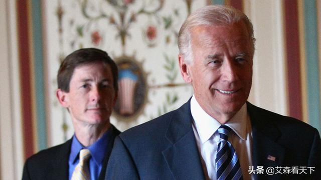 推特脸书查封特朗普账户合法合理吗_维基解密事件美国政府如何施压社交媒体平台_美国大选 社交媒体